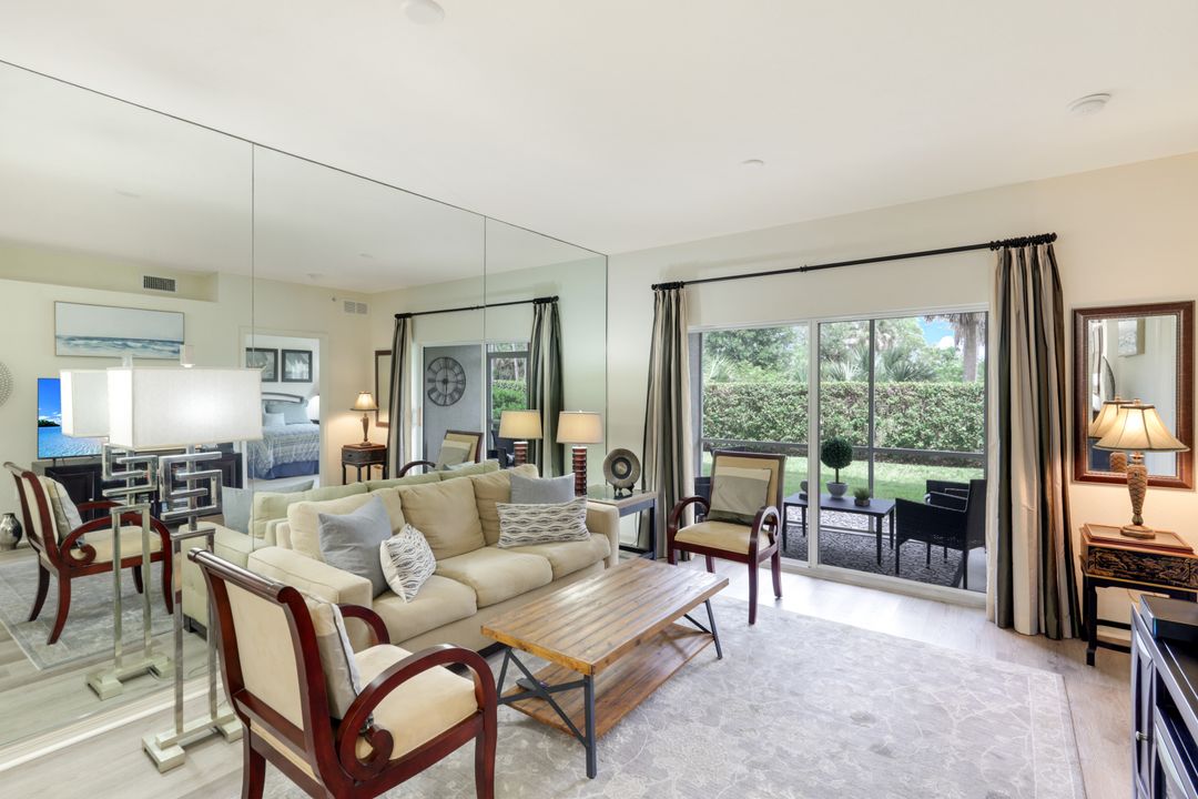4455 Botanical Pl Cir #103, Naples, FL 34112