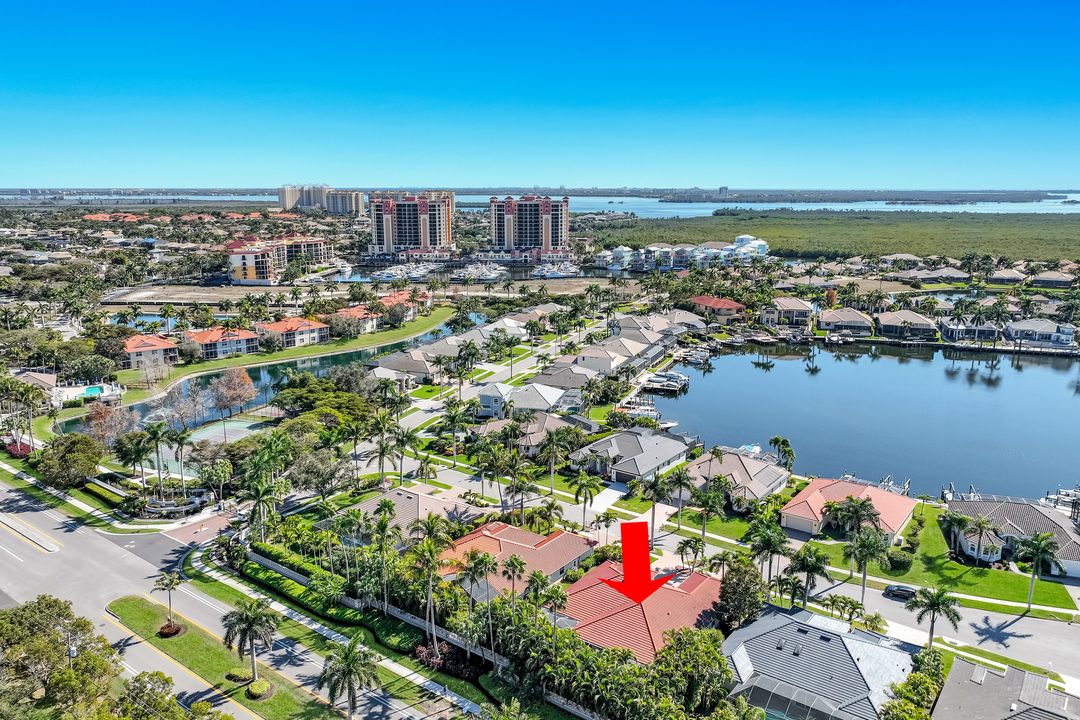 1817 Lagoon Ln, Cape Coral, FL 33914