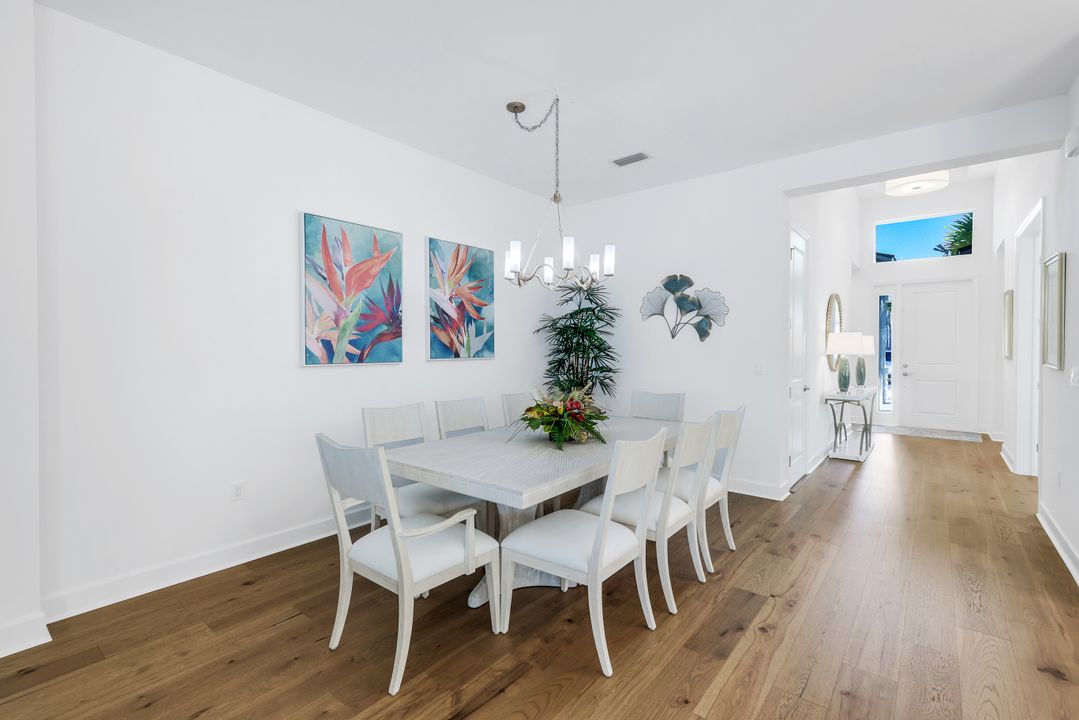 11966 Gardenia Ave, Naples, FL 34120