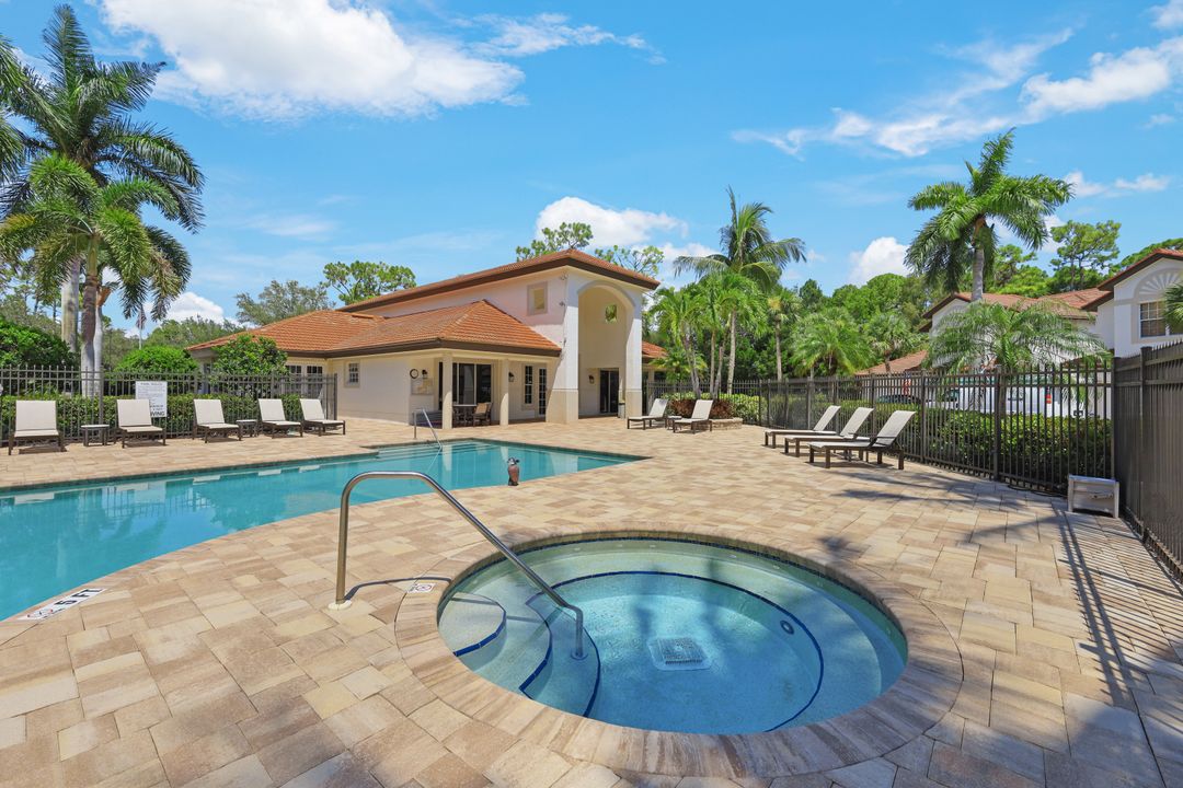 2240 Hawksridge Dr #2201, Naples, FL 34105