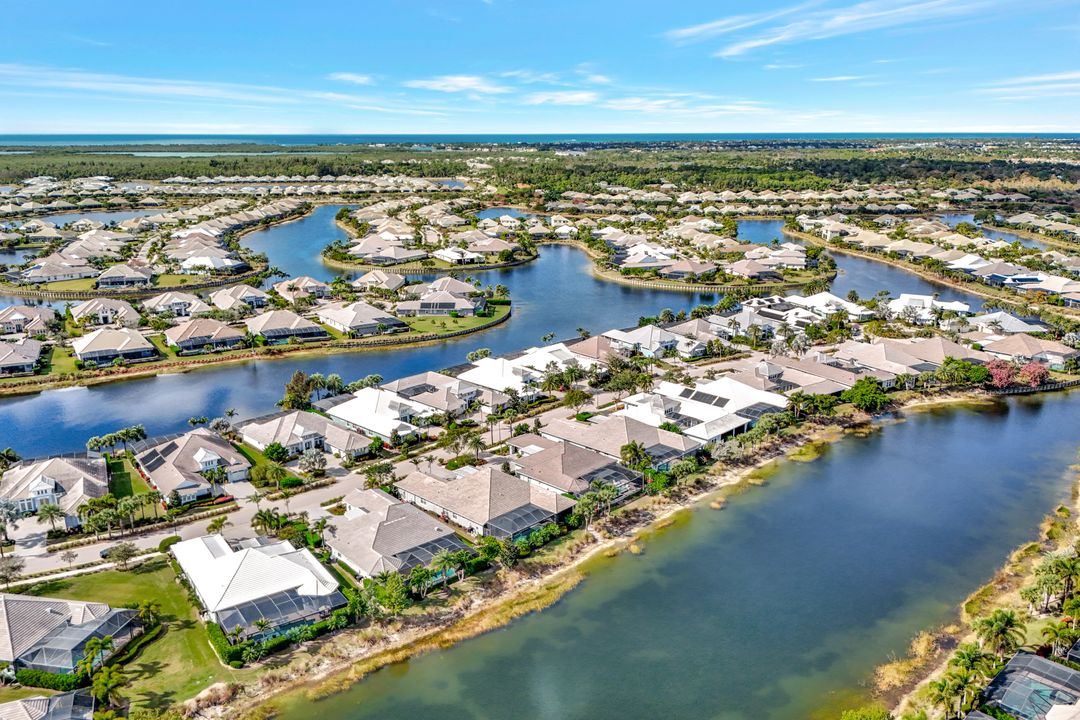 6348 Lyford Isle Dr, Naples, FL 34112