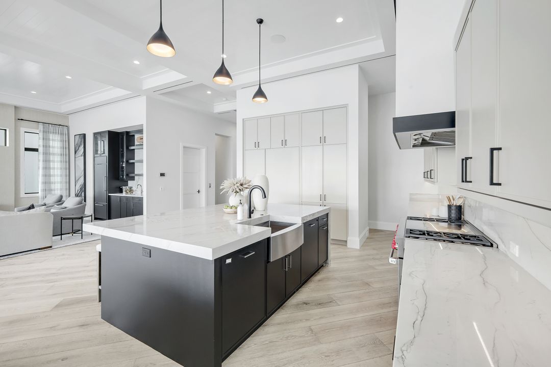 17835 Miromar Lakes Pkwy, Miromar Lakes, FL 33913