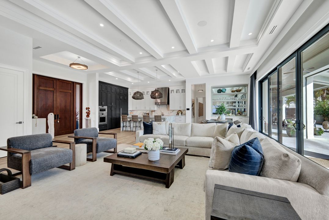 701 Plantation Ct, Marco Island, FL 34145