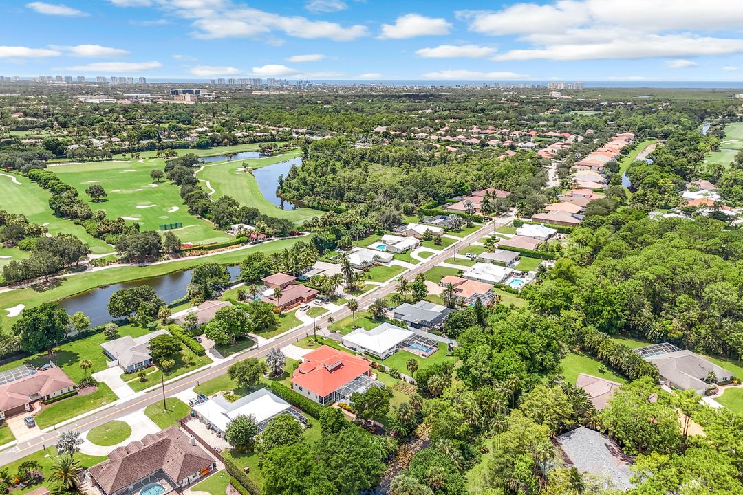 539 Cypress Way E, Naples, FL 34110