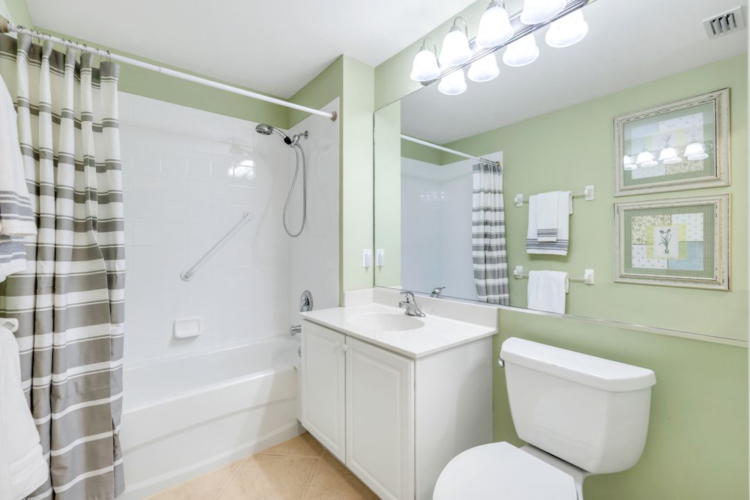 1445 Tiffany Ln #202, Naples, FL 34105