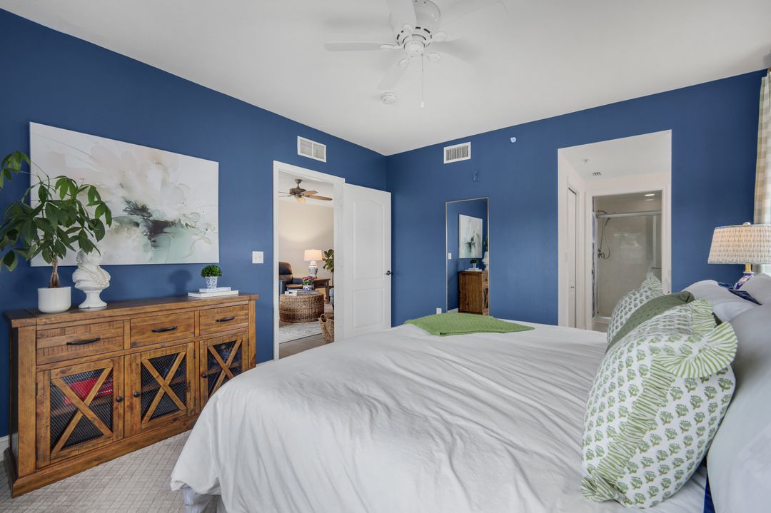 7822 Great Heron Way #201, Naples, FL 34104
