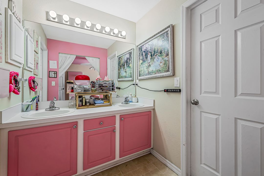 242 North Ave, Lehigh Acres, FL 33936