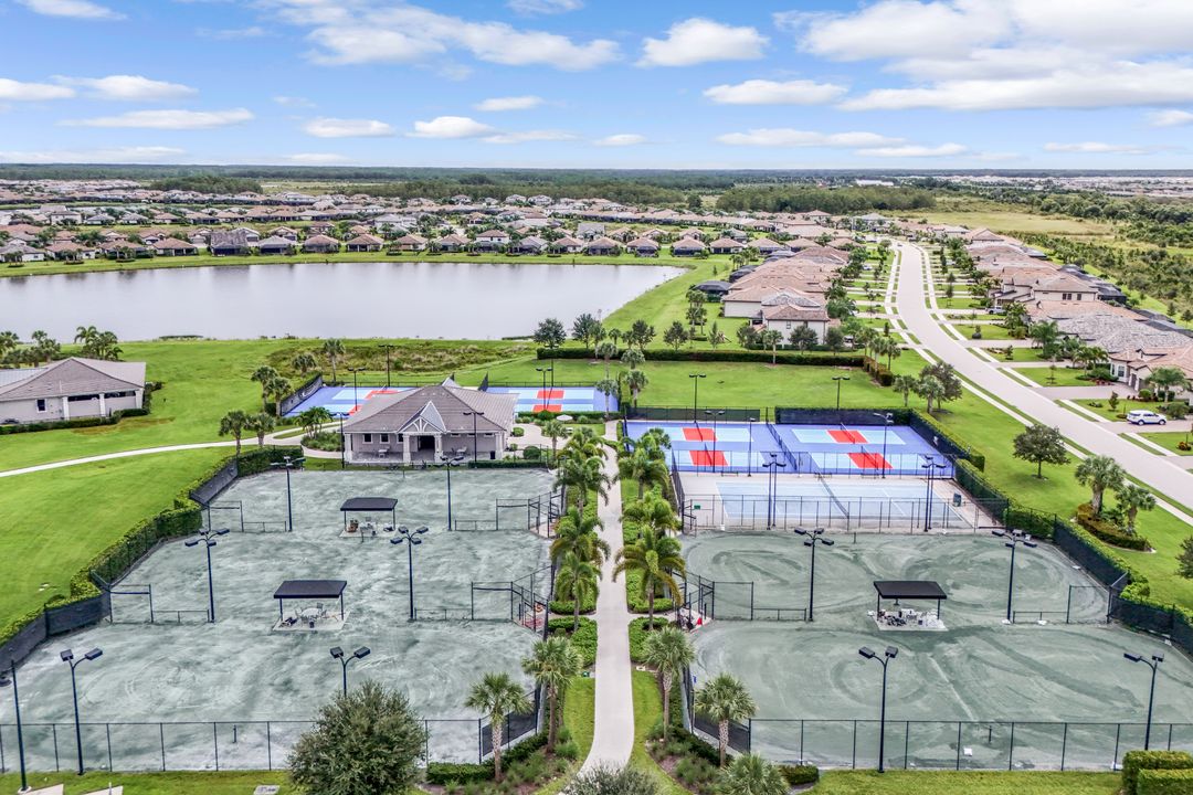 17146 Ashcomb Wy, Estero, FL 33928
