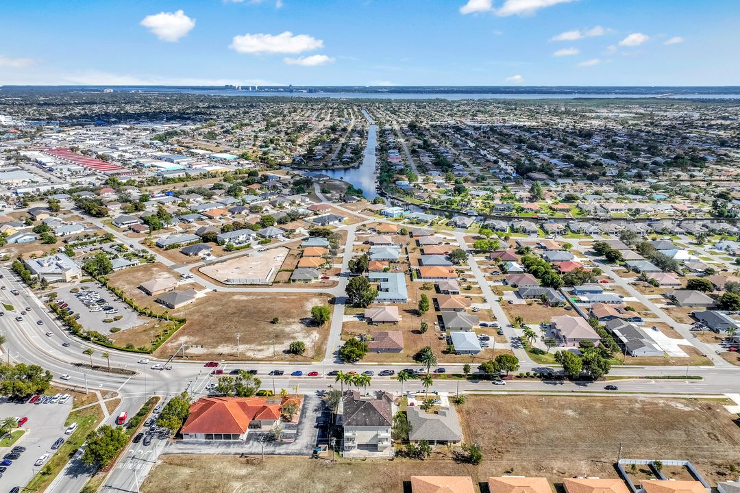 1212 Country Club Blvd #301 & 302, Cape Coral, FL 33990