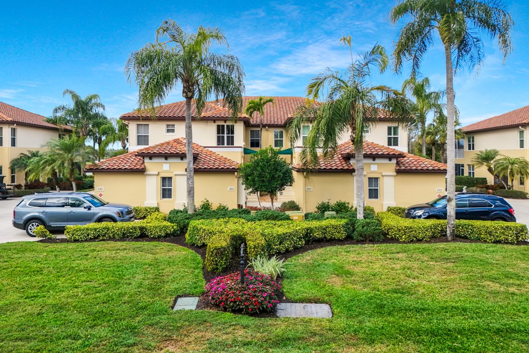 20675 Wildcat Run Dr #102, Estero, FL 33928