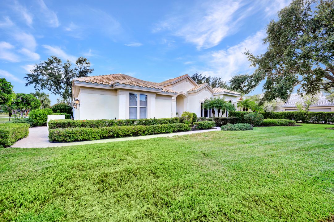 24421 Woodsage Dr, Bonita Springs, FL 34134