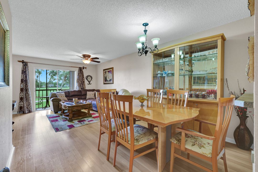 4346 27th Ct SW #201, Naples, FL 34116