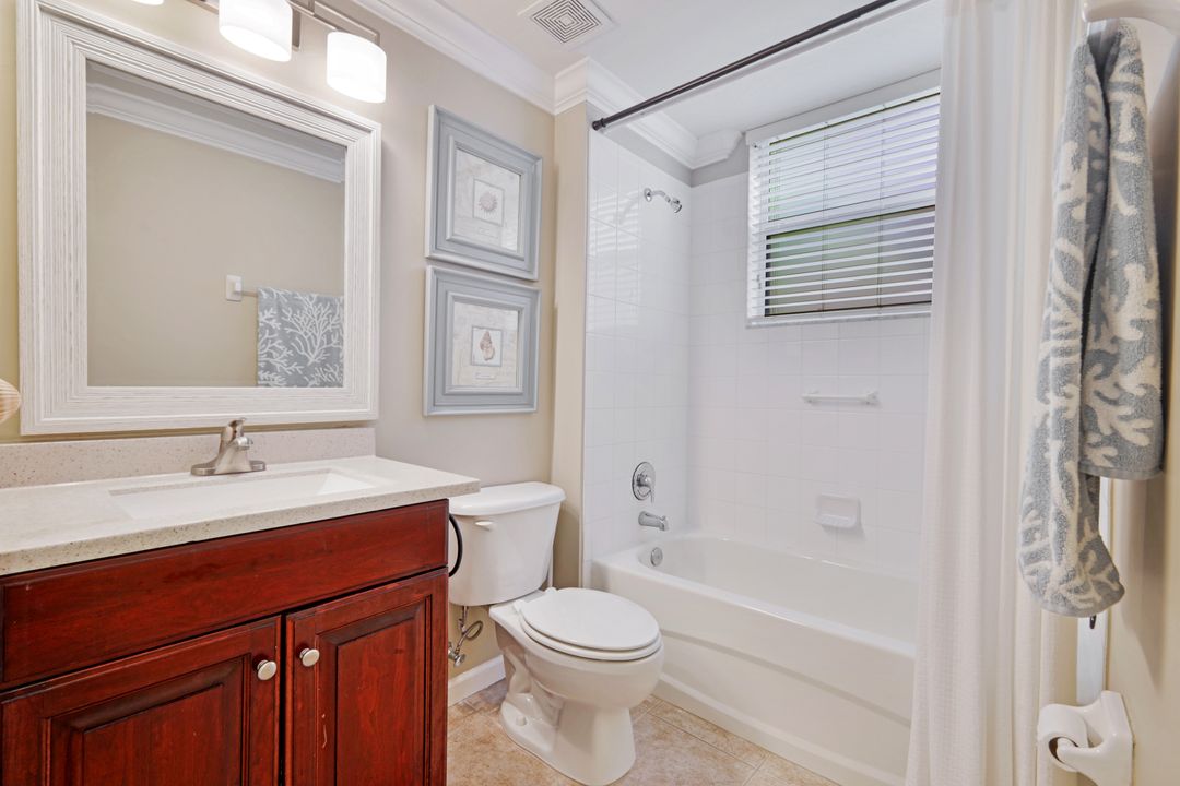 10021 Heather Ln #802, Naples, FL 34119