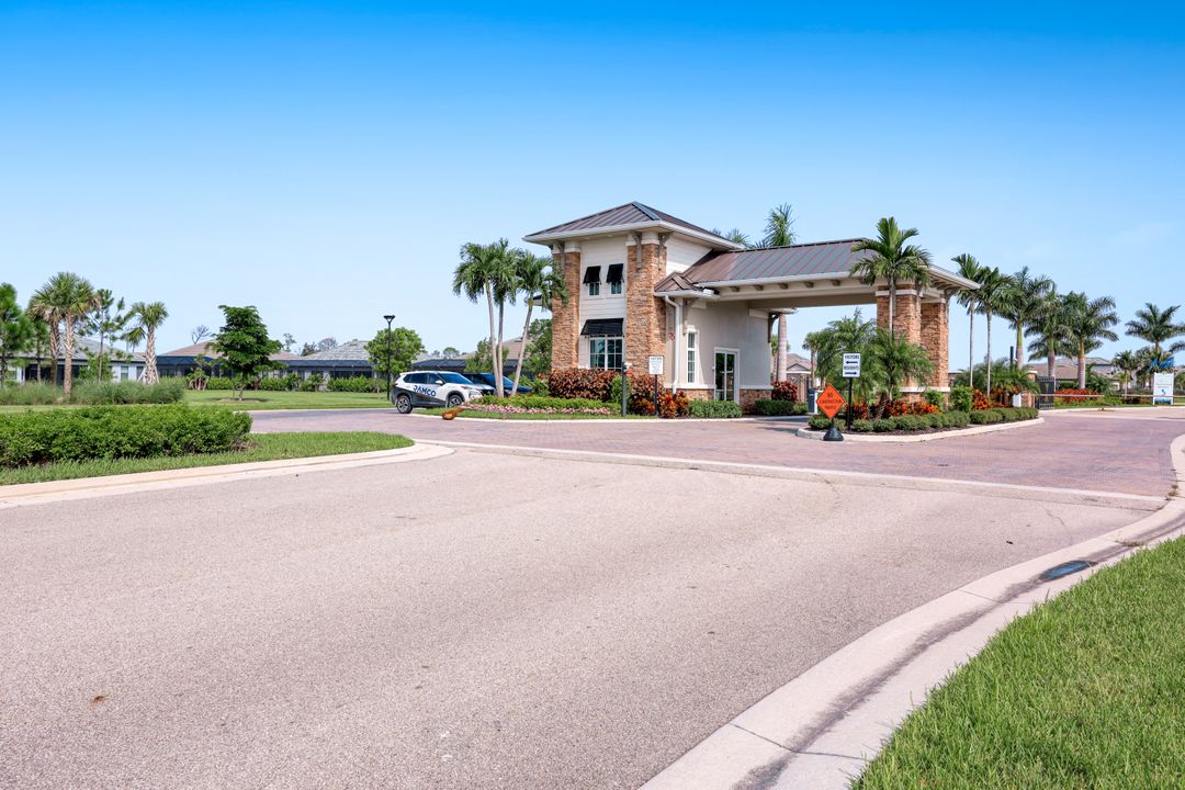 14273 Pine Lodge Ln, Fort Myers, FL 33913