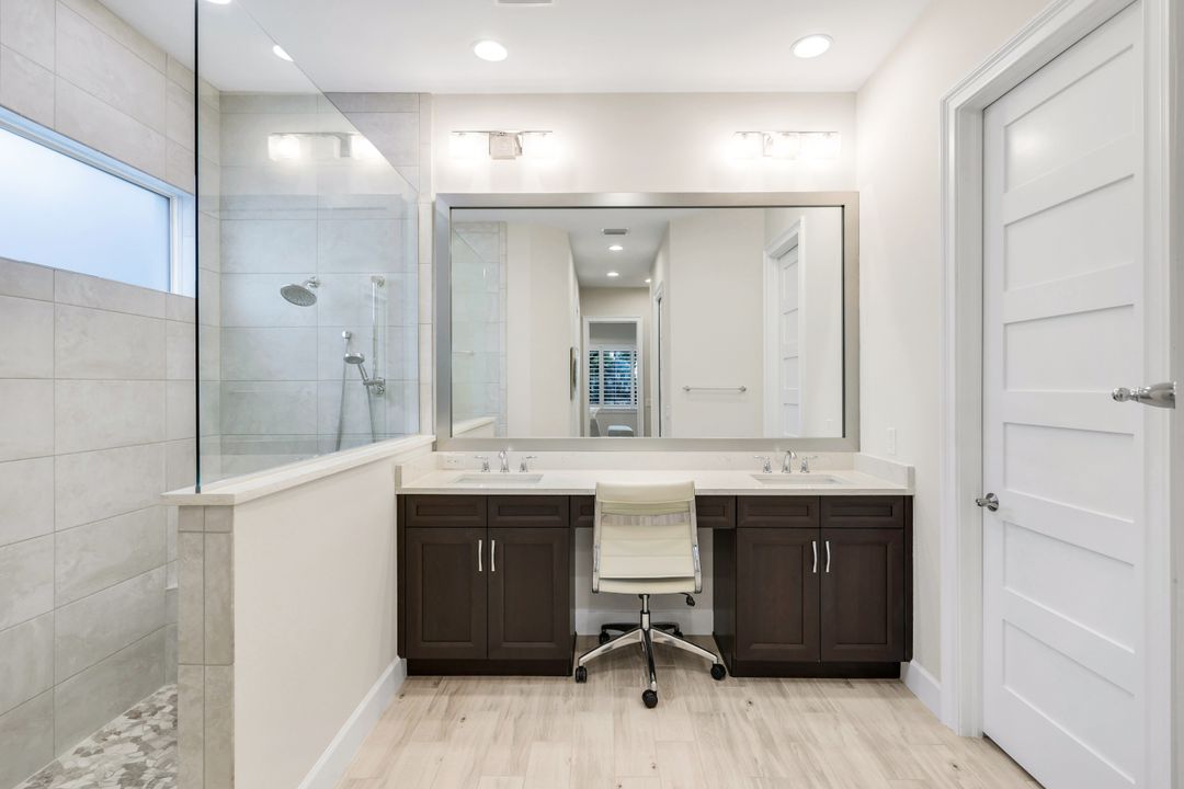 5715 Clarendon Dr, Naples, FL 34113