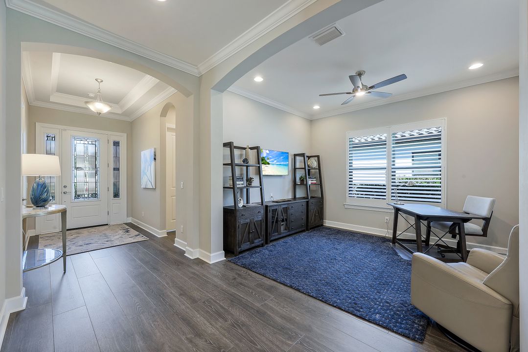 9500 Montelanico Loop, Naples, FL 34119