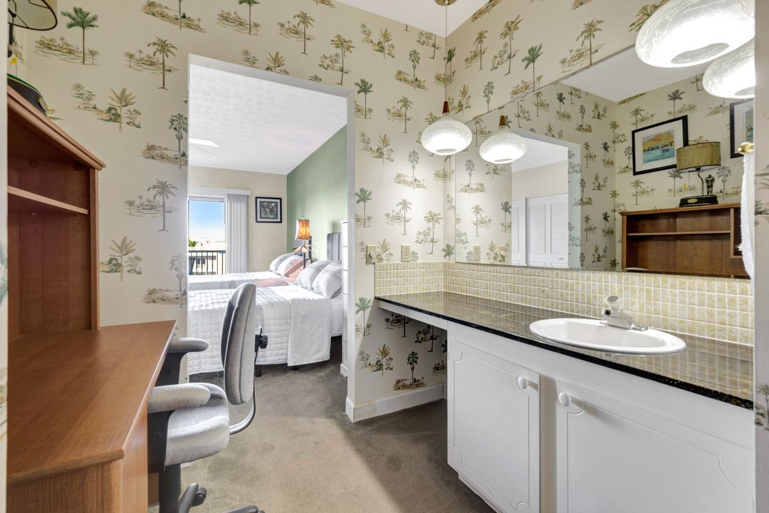 60 W Pelican St #401, Naples, FL 34113