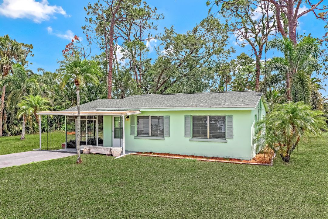 2244 Williams Dr, Fort Myers, FL 33901