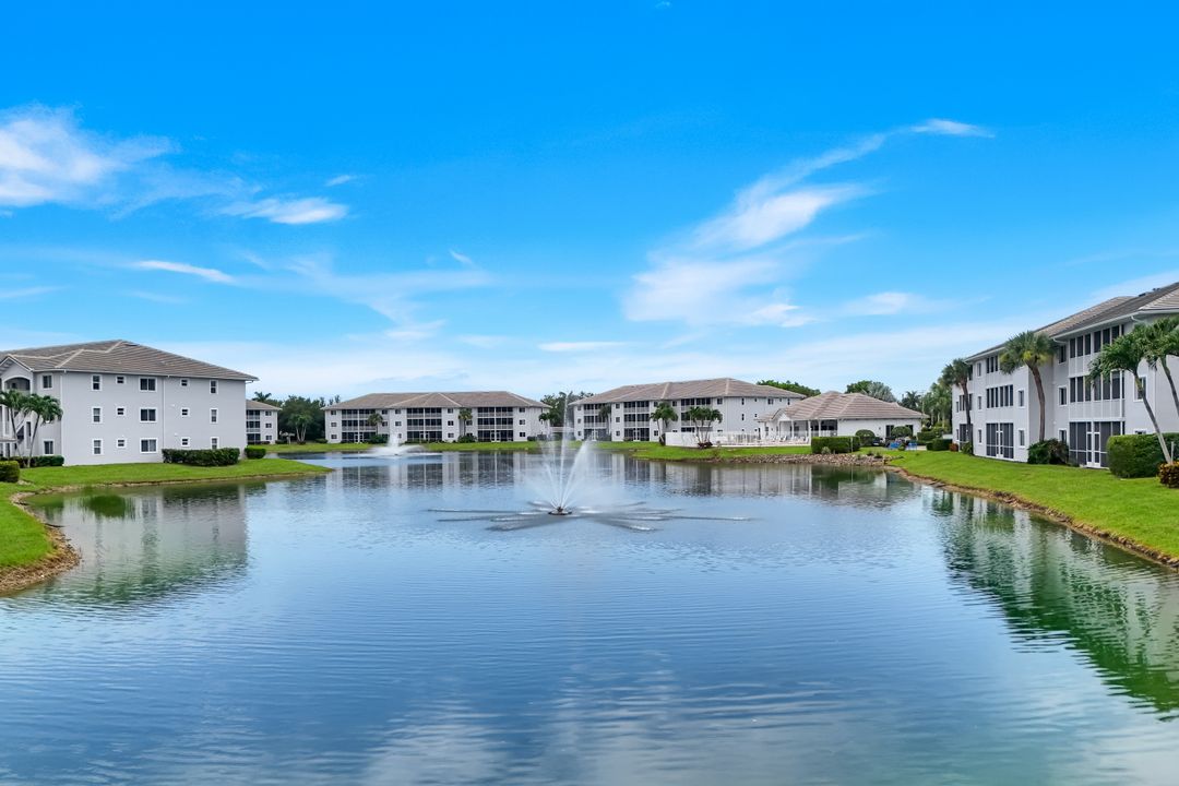 7822 Great Heron Way #201, Naples, FL 34104