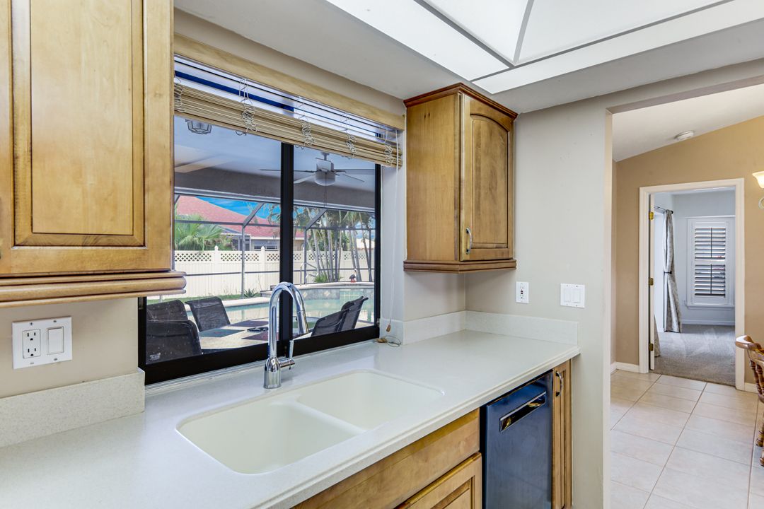 1002 SE 5th St, Cape Coral, FL 33990