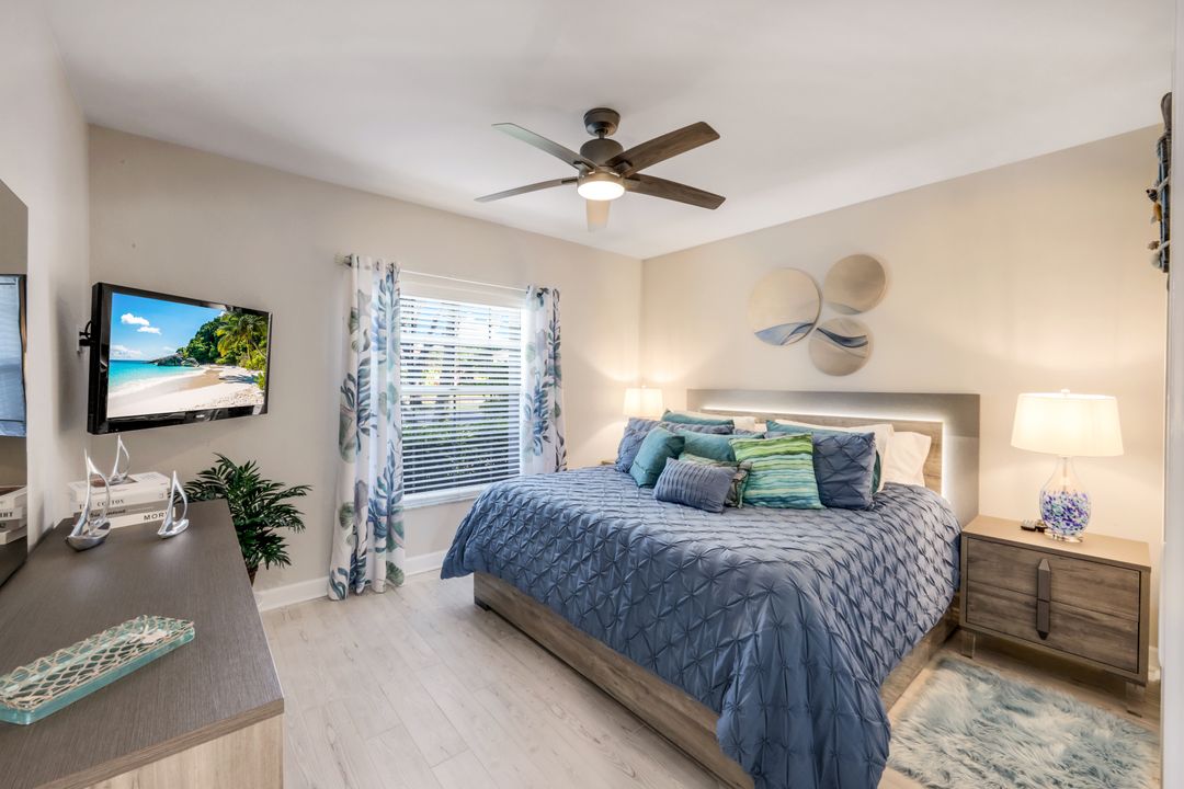 6260 Bellerive Ave #402, Naples, FL 34119