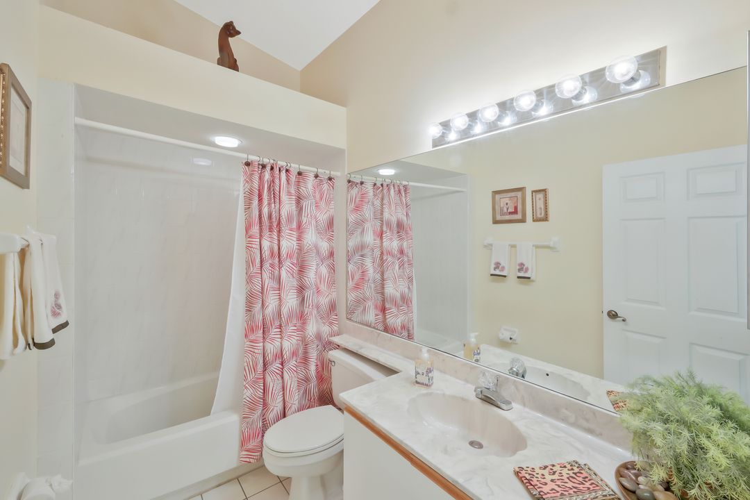 2305 Hidden Lake Dr #3704, Naples, FL 34112