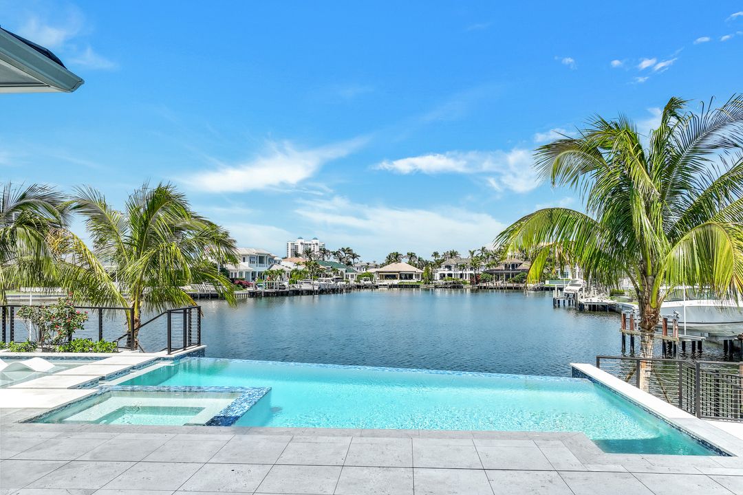 403 Neapolitan Way, Naples, FL 34103