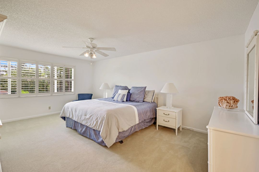 232 Memory Ln #4, Naples, FL 34112