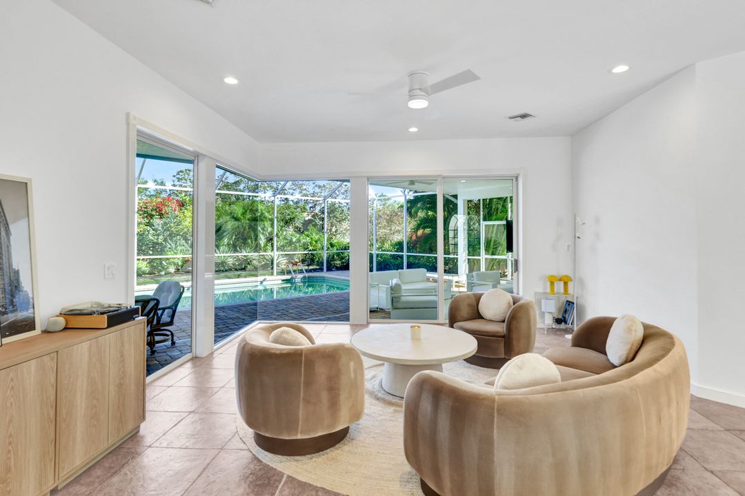 874 Wyndemere Way, Naples, FL 34105