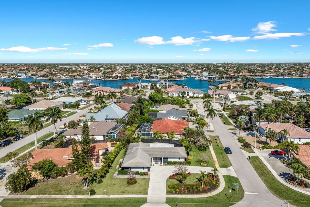 291 W Flamingo Cir, Marco Island, FL 34145