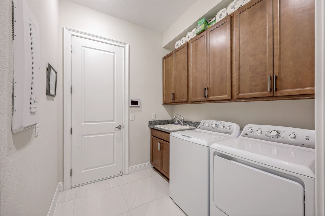12762 Dundee Ln, Naples, FL 34120