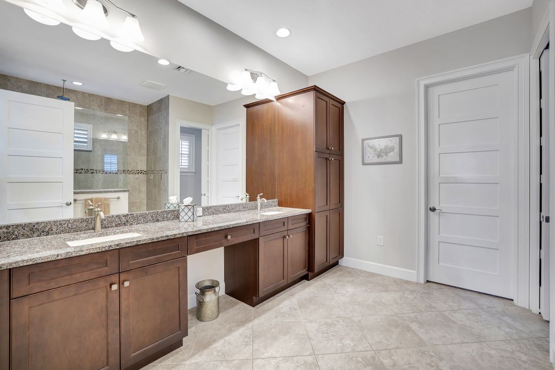 4905 Andros Dr, Naples, FL 34113