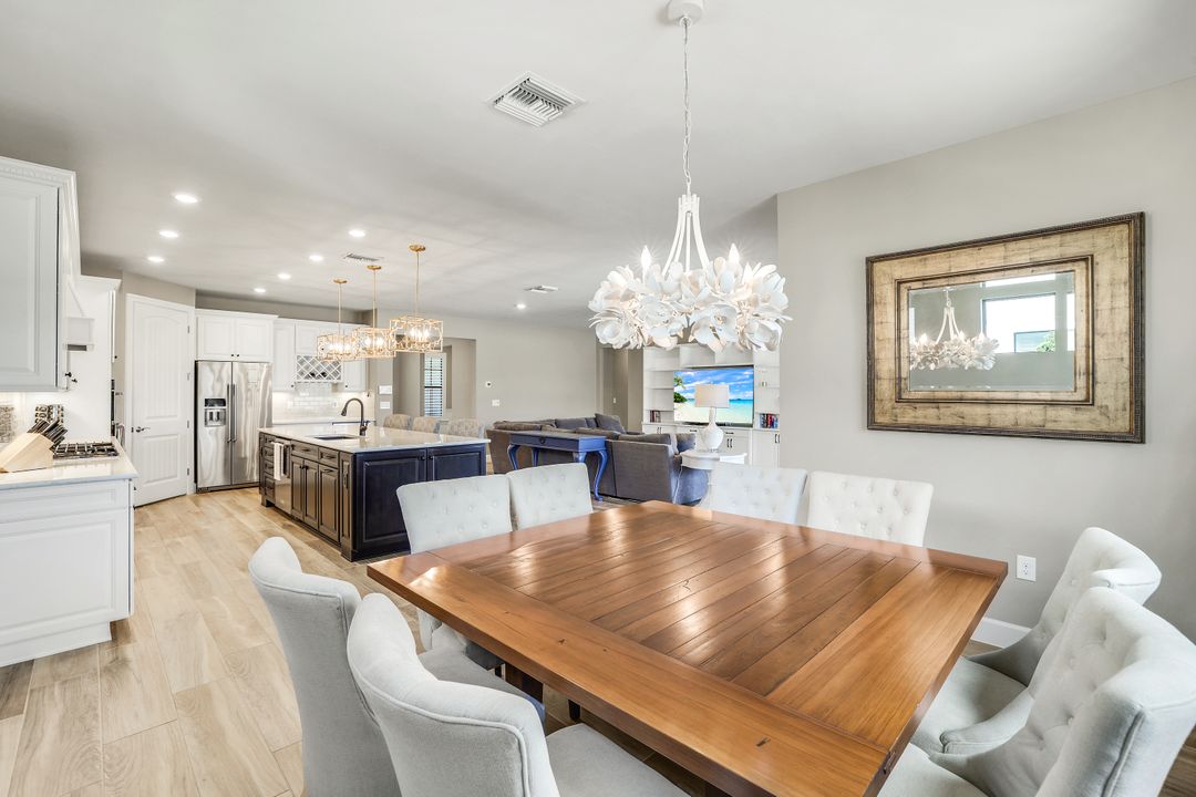 9373 Surfbird Ct, Naples, FL 34120