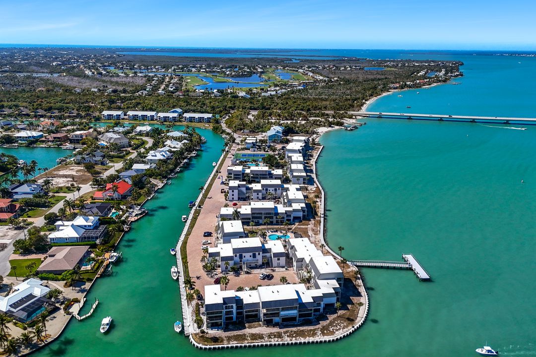 730 Sextant Dr, Sanibel, FL 33957