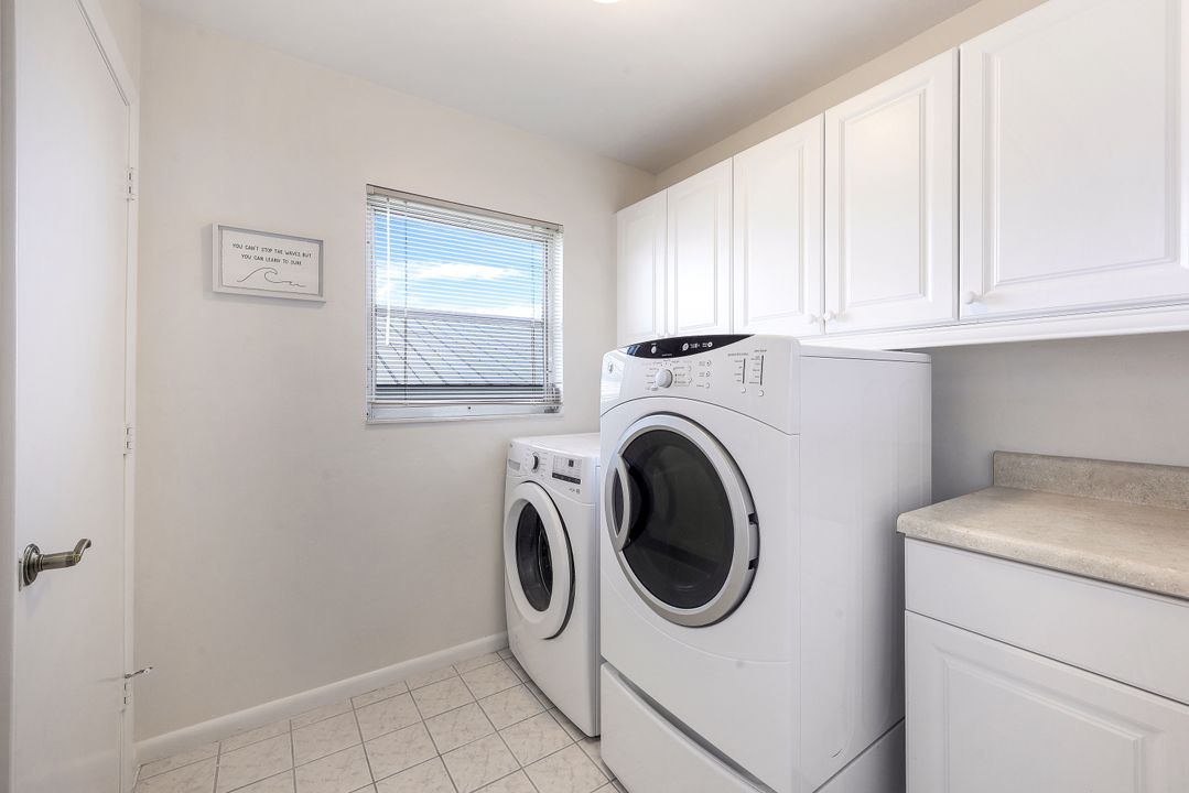 819 Perrine Ct, Marco Island, FL 34145