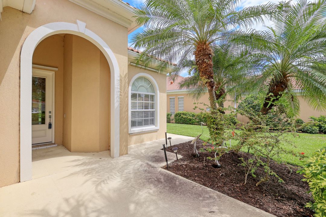 14850 Donatello Ct, Bonita Springs, FL 34135