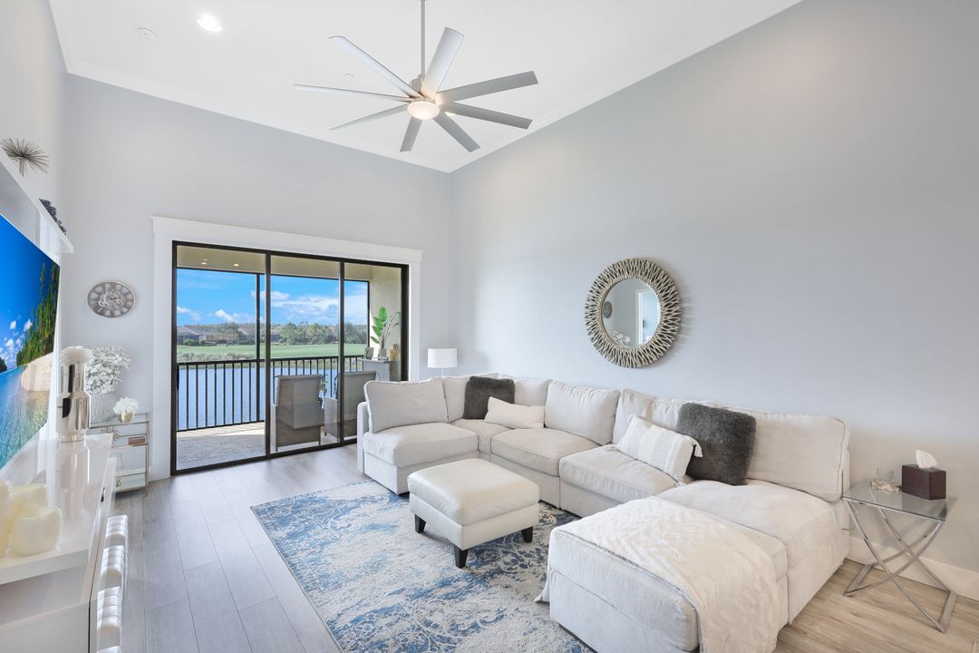 9385 Pocida Ct #203, Naples, FL 34119