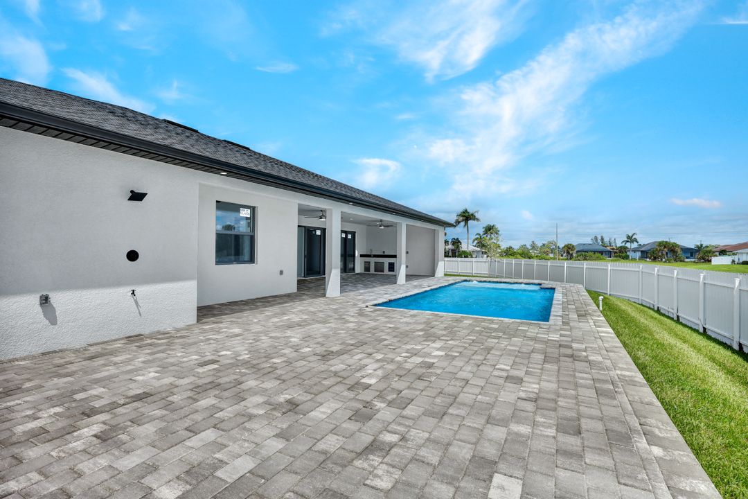 1639 NW 33rd Ave, Cape Coral, FL 33993