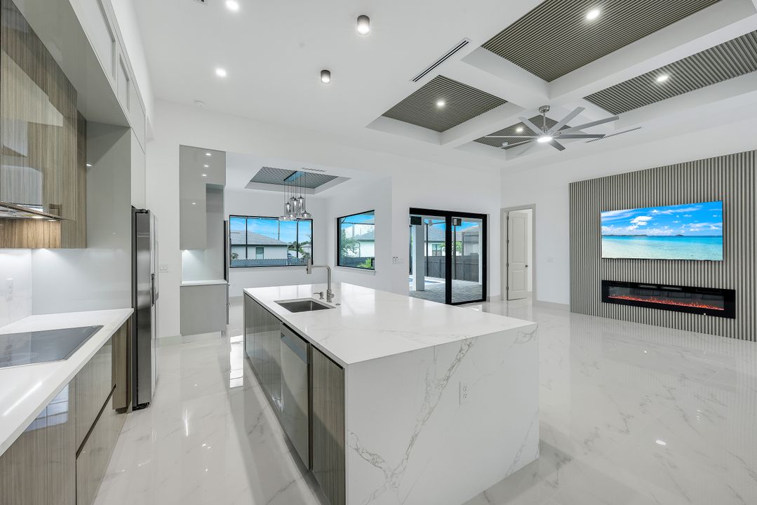 342 SW 31st Ave, Cape Coral, FL 33991