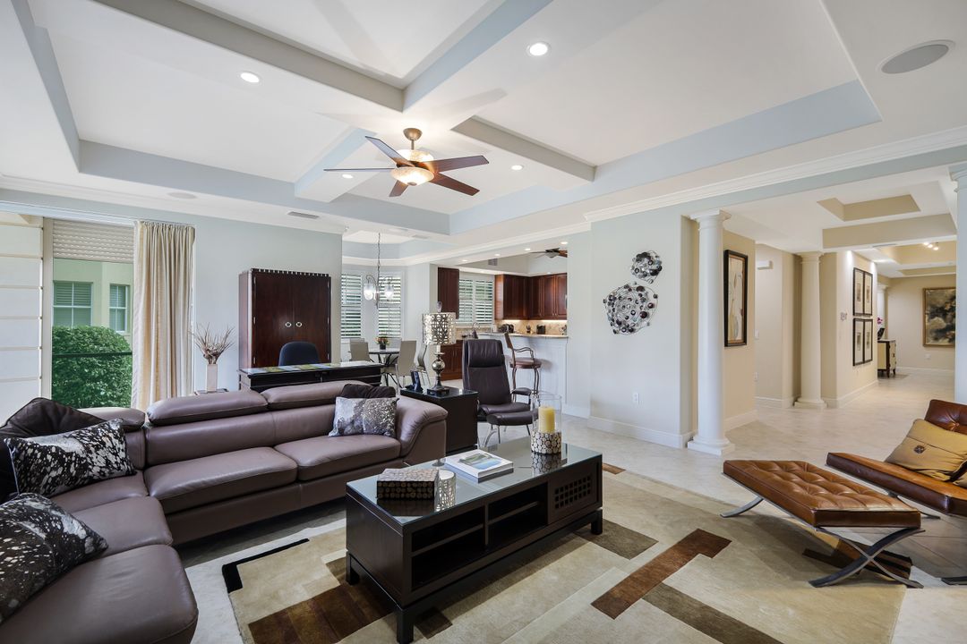 571 Avellino Isles Cir #102, Naples, FL 34119