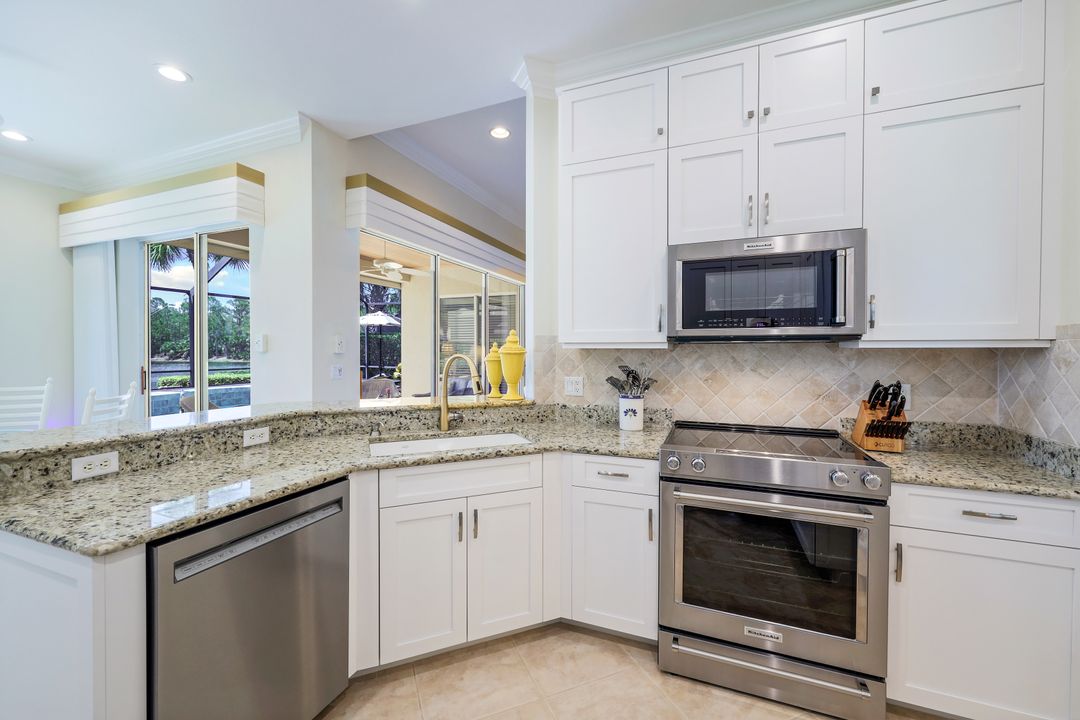 9084 Falling Leaf Dr, Bonita Springs, FL 34135