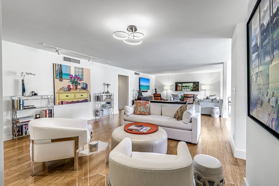 105 Wilderness Dr #107, Naples, FL 34105