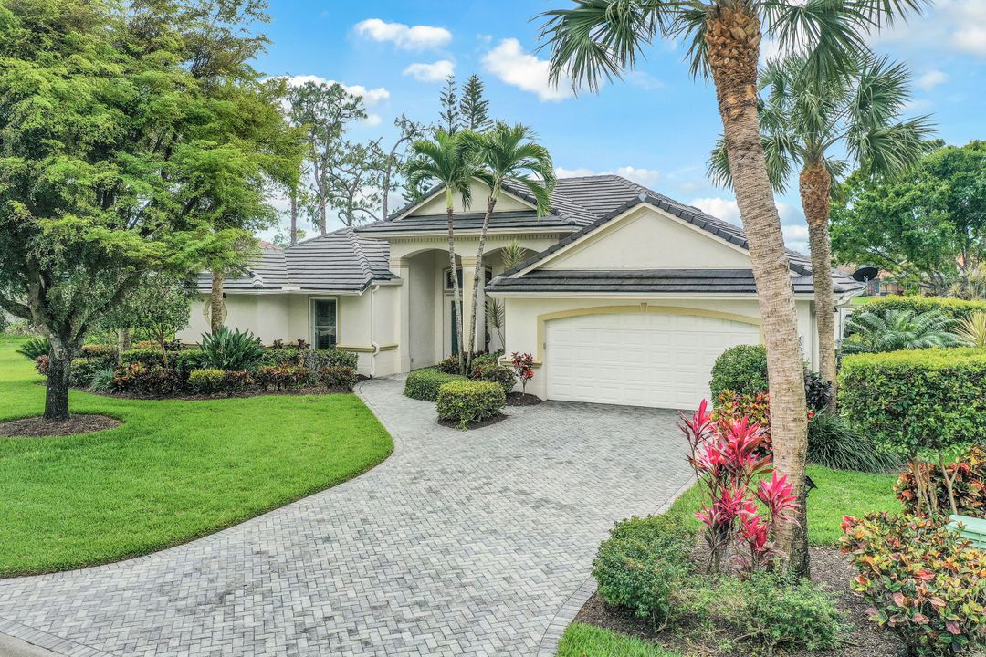 7092 Peach Blossom Ct, Naples, FL 34113