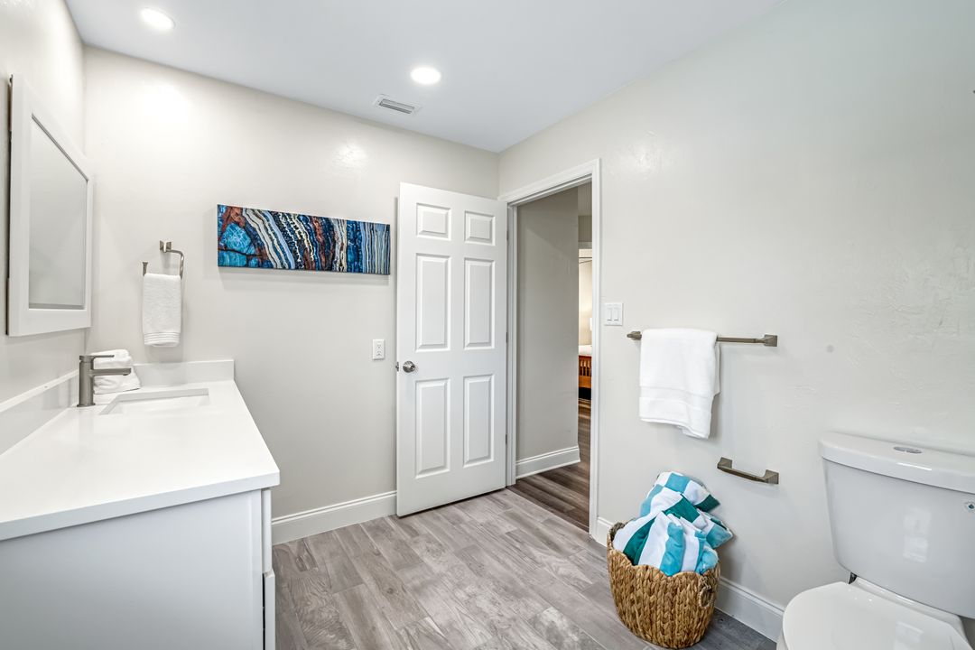 401 Capri Blvd, Naples, FL 34113
