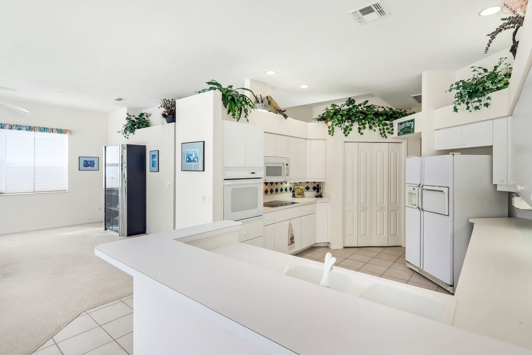 25240 Bay Cedar Dr, Bonita Springs, FL 34134