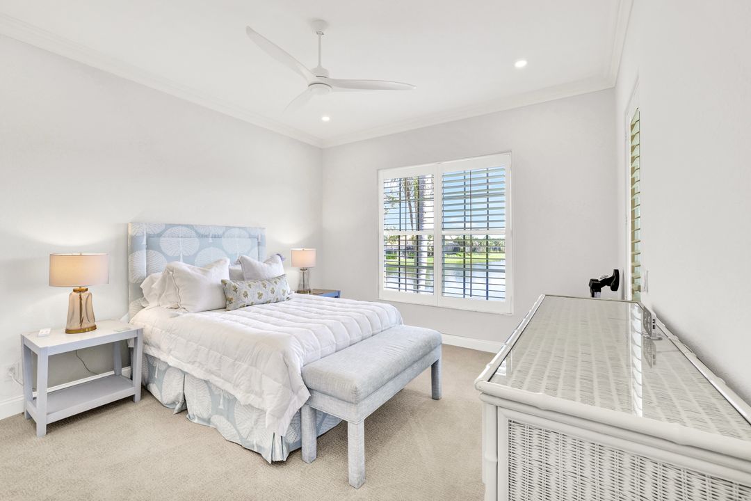 1876 Seville Blvd #1522, Naples, FL 34109