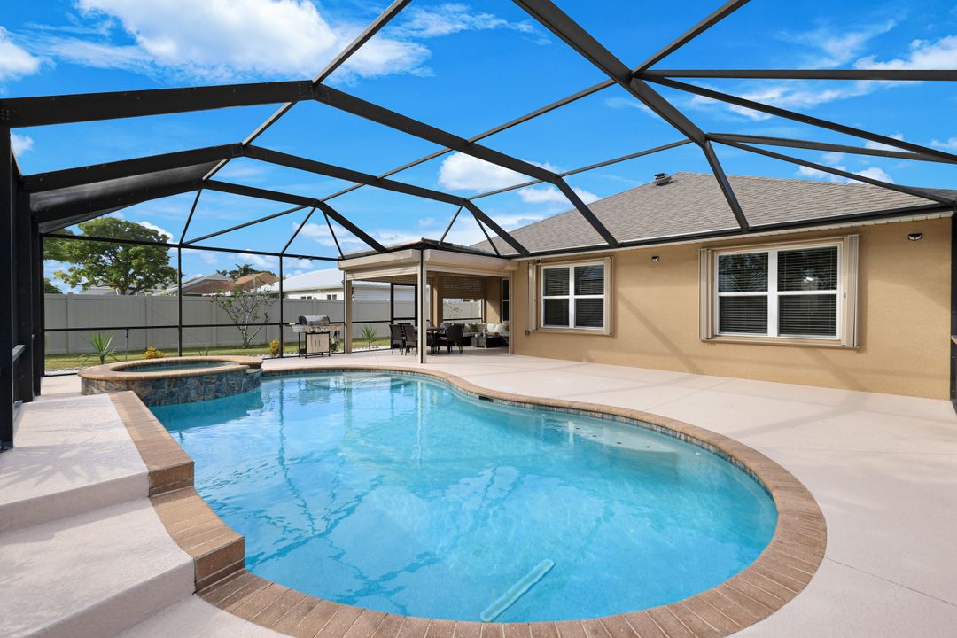 1323 SW 9th Ave, Cape Coral, FL 33991