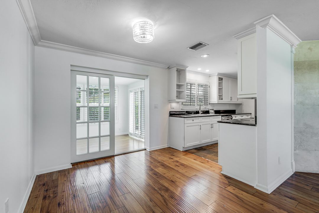 1015 Royal Palm Dr, Naples, FL 34103