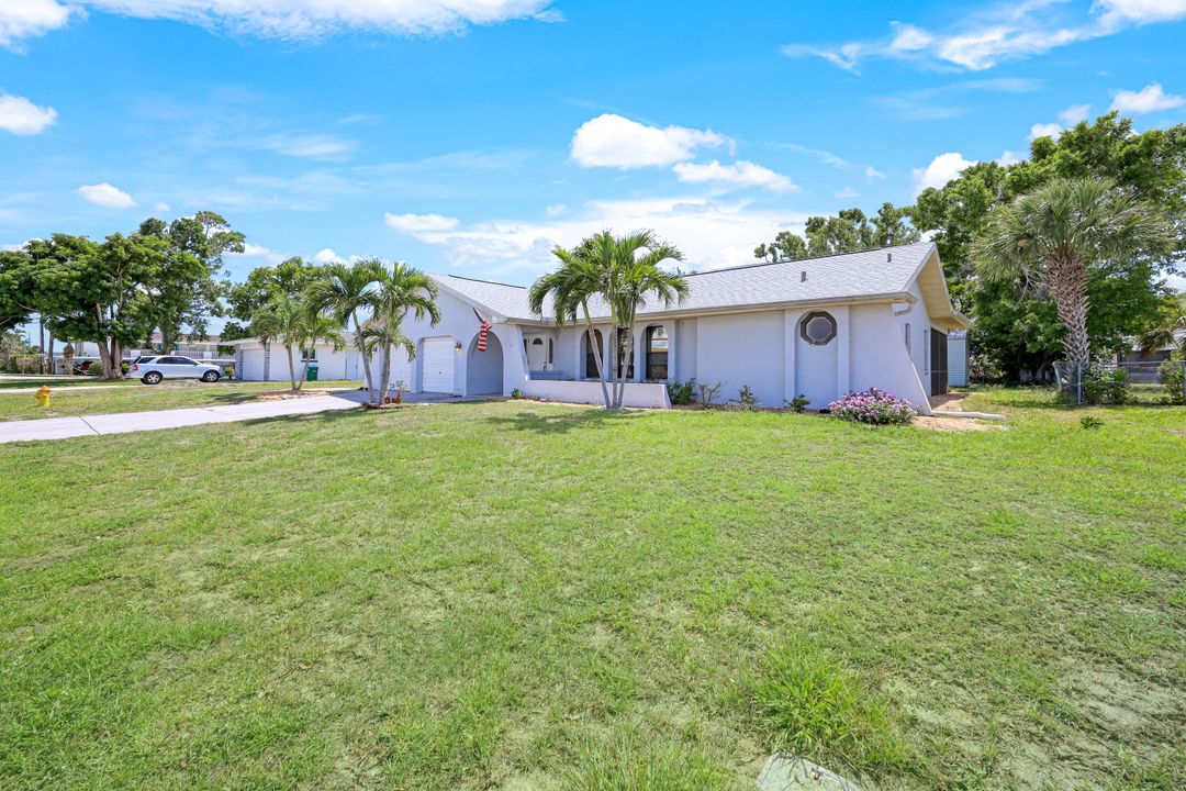 4530 Vincennes Blvd, Cape Coral, FL 33904