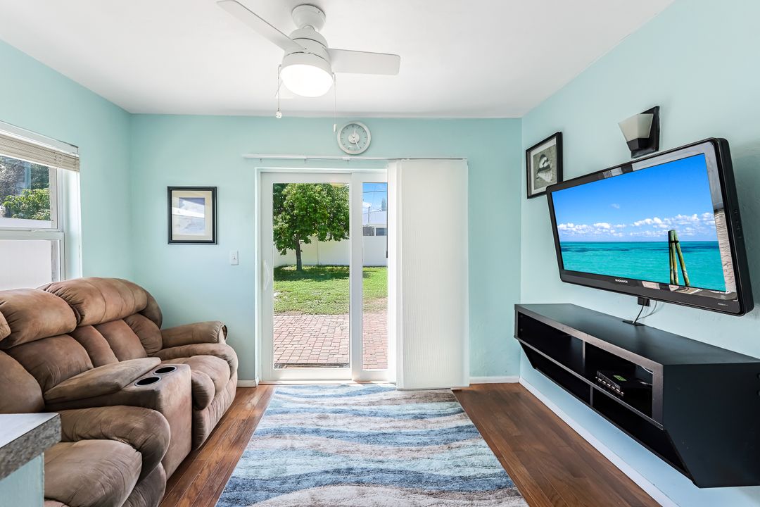 764 104th Ave N, Naples, FL 34108